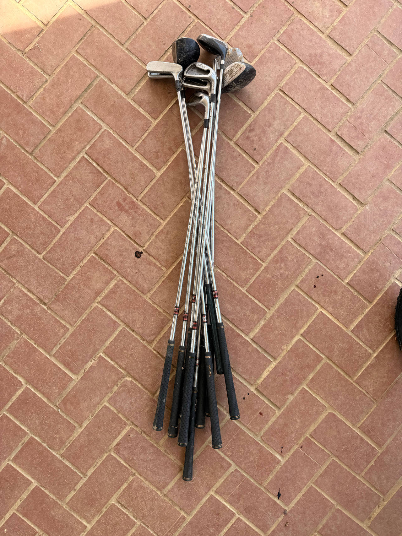 Mixed Golf Club Set (Irons, Woods, Putter)