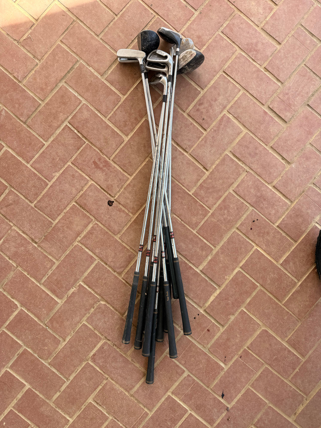 Mixed Golf Club Set (Irons, Woods, Putter)