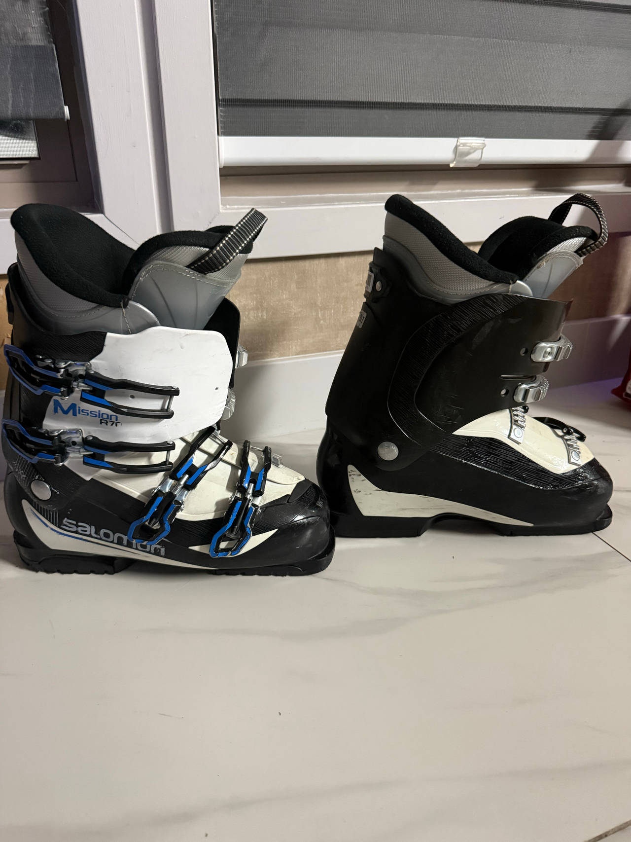 Salomon Mission R70 Ski Boots