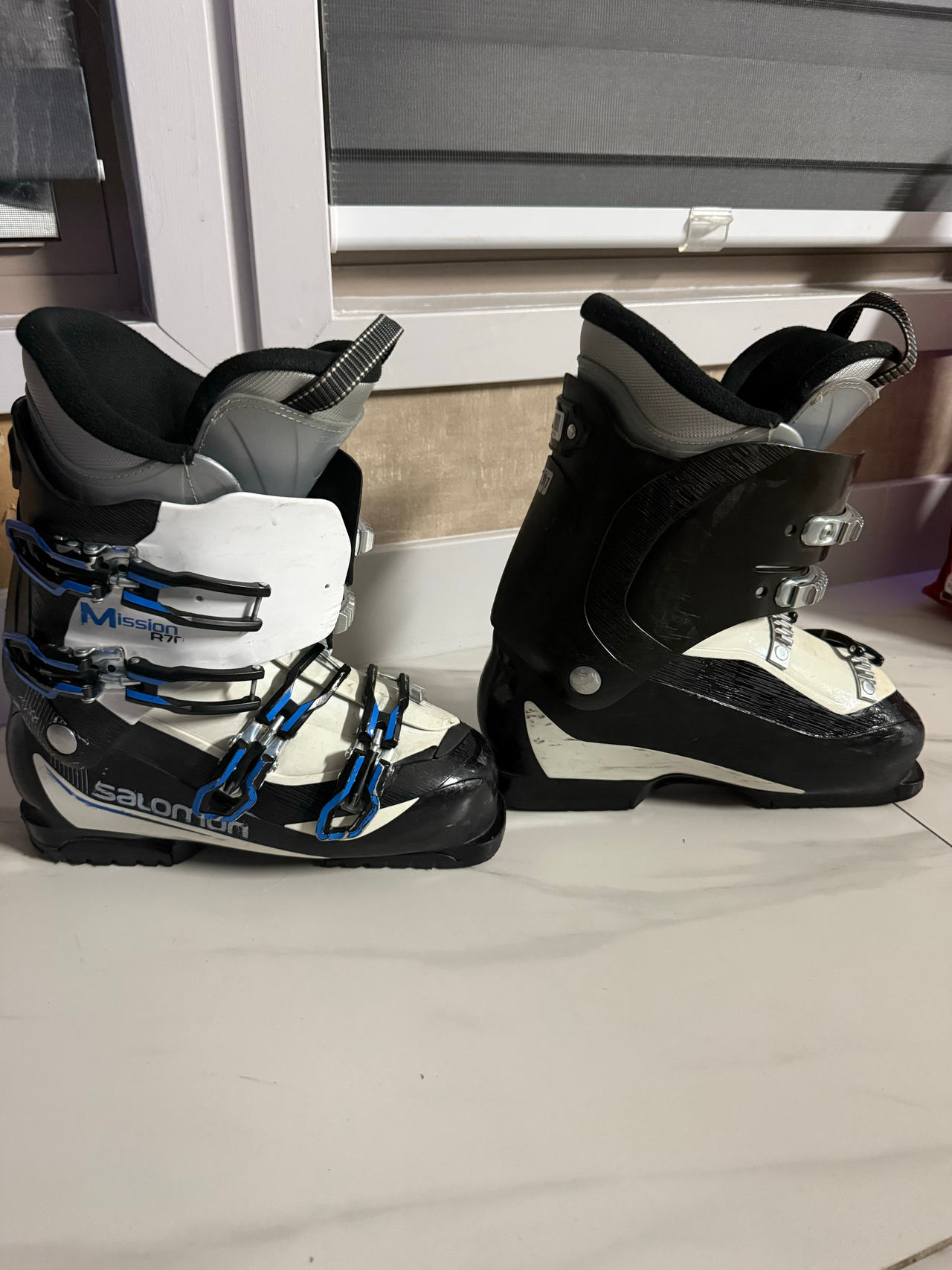 Salomon Mission R70 Ski Boots