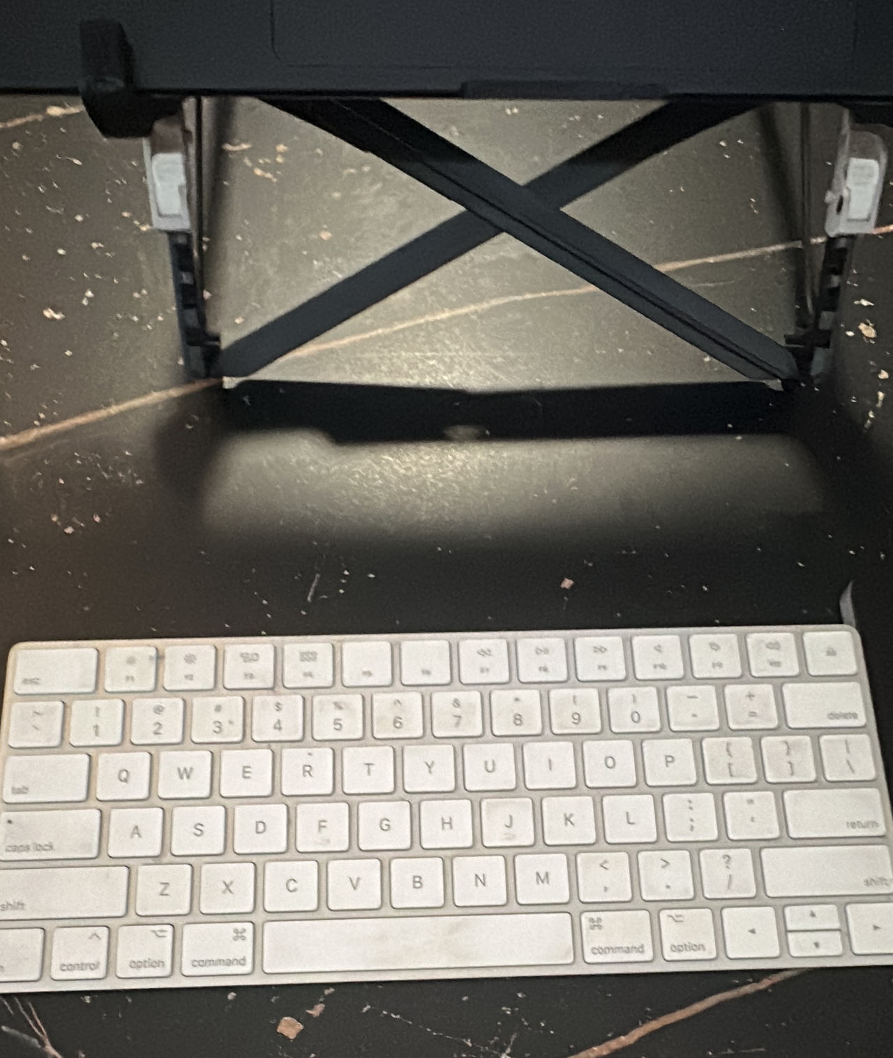Apple Wireless Keyboard (A1314)