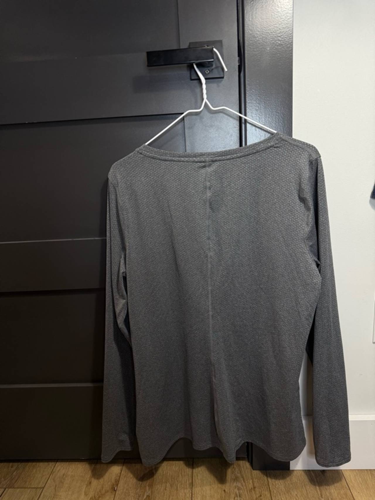 Under Armour Women's Heat Gear Long Sleeve Top