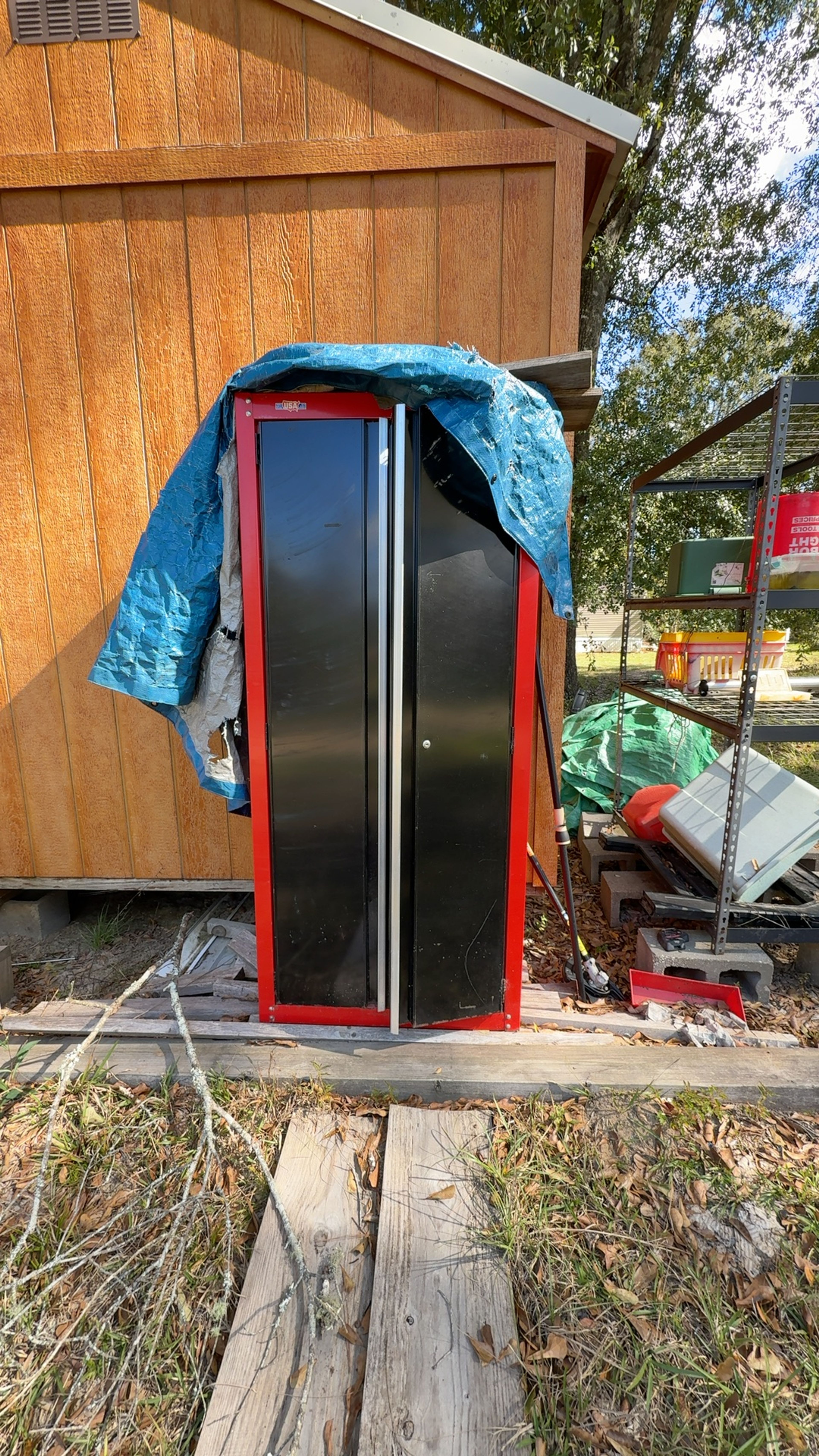 Craftsman 2000 Series Red Garage Cabinet 74" H x 32" W