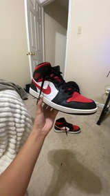 Air Jordan 1 Mid Bred Toe Size 13 - Image 3