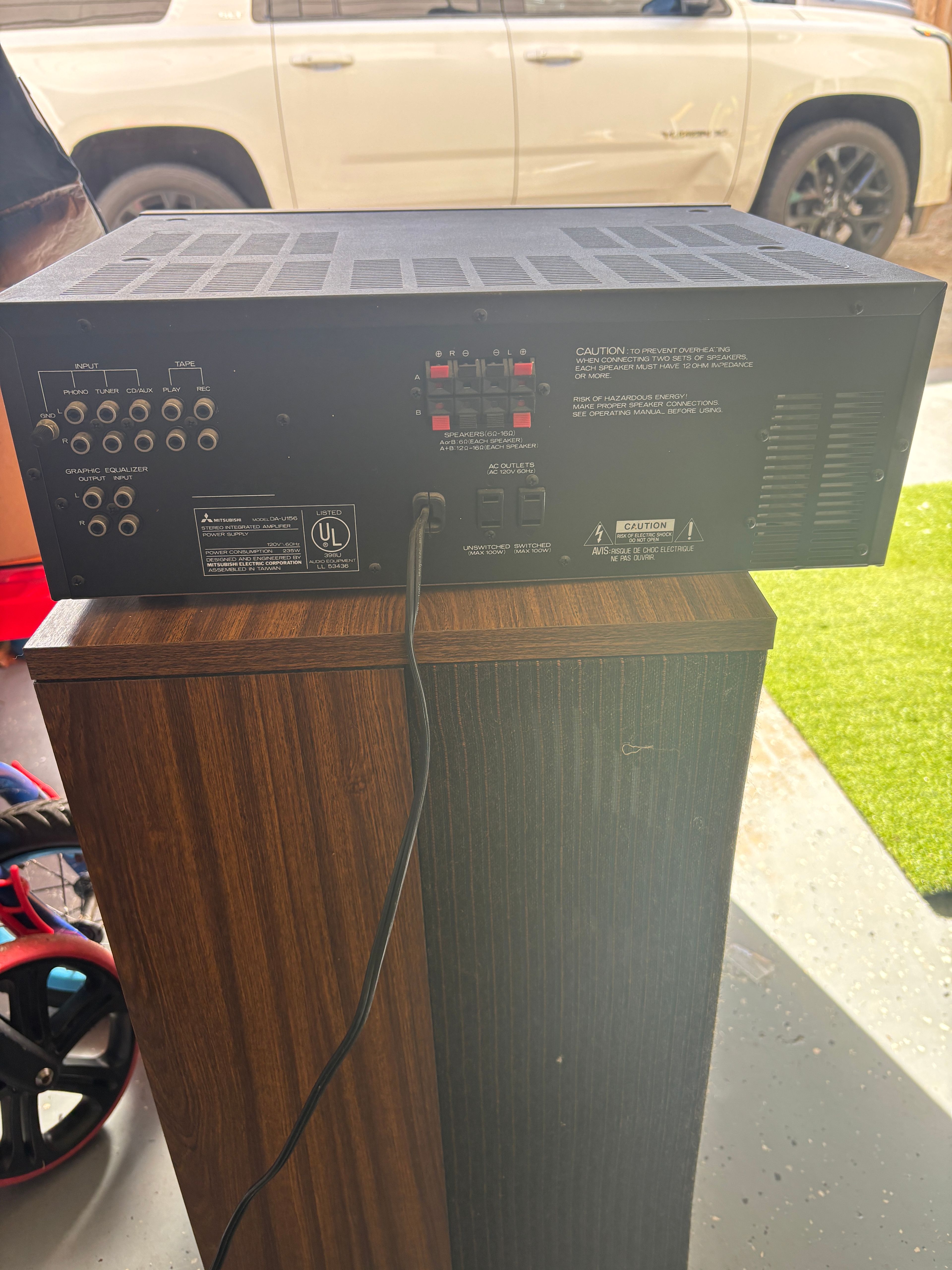 Mitsubishi DA-U156 Stereo Integrated Amplifier - Image 5