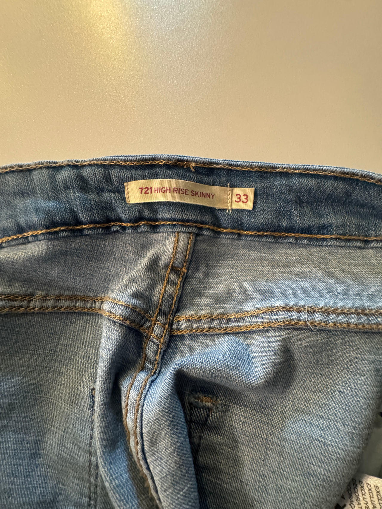 Levi's 721 High Rise Skinny Jeans