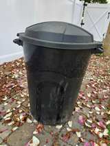 Project Source 32-Gallon Black Plastic Trash Can w. Lid - Image 7