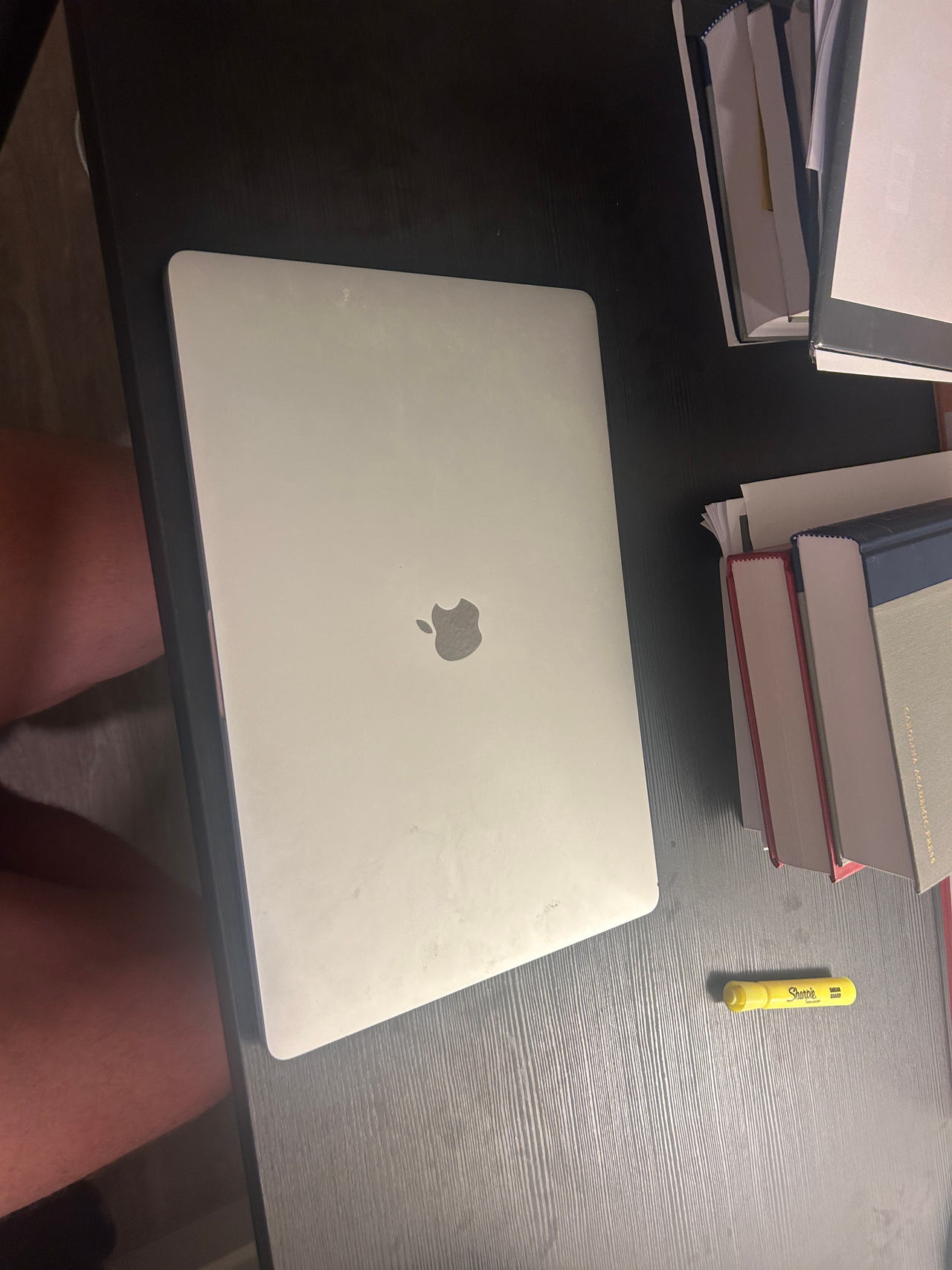 Apple MacBook