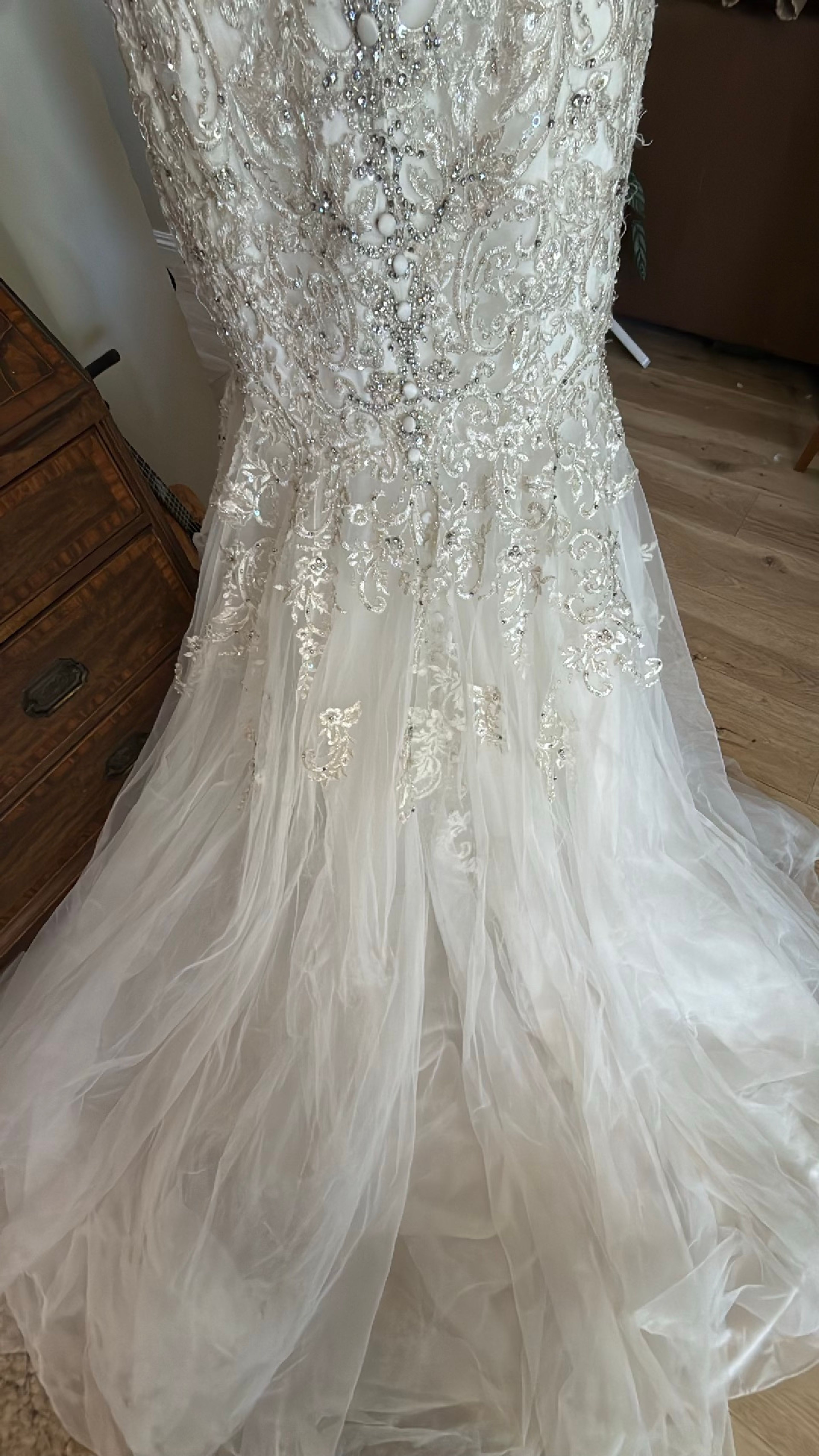 Beaded Mermaid Wedding Dress size 4-6 - Image 7