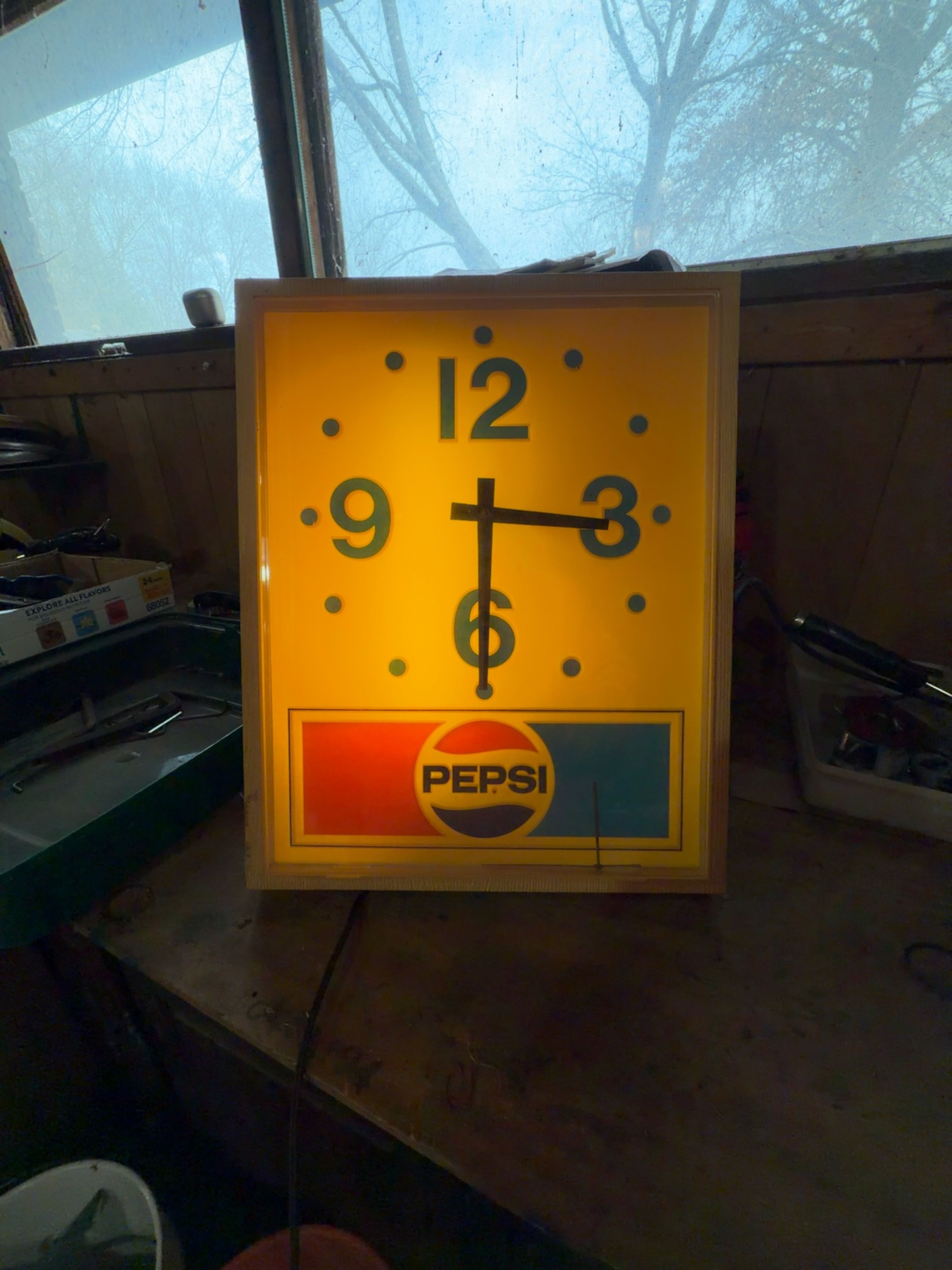 Pepsi Cola Vintage Lighted Wall Clock