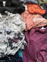 40 Piece Women’s Clothing Reseller Lot Tops Shirts Jackets Athletic - Image 2