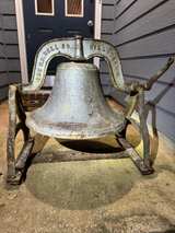 C.S. Bell Co. No. 4 Cast Iron Farm Bell - Image 3