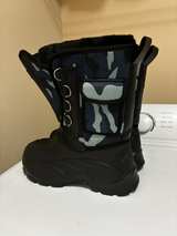 Men's Size 8 Waterproof Winter Snow Boots - Image 2