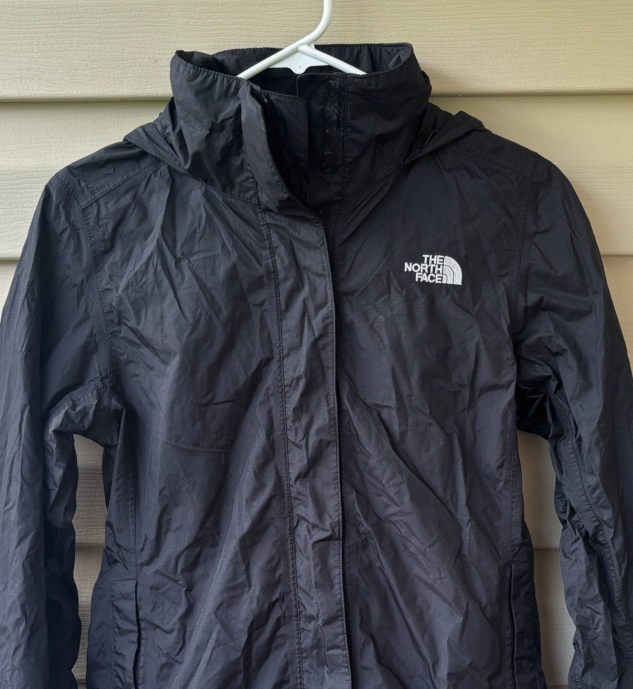 The North Face Women's Resolve Rain Jacket