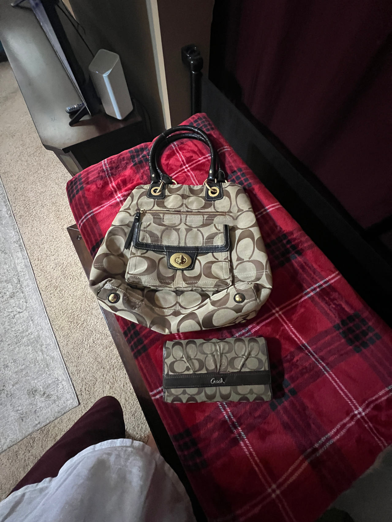 Coach Signature C Tote Bag and Wallet Set