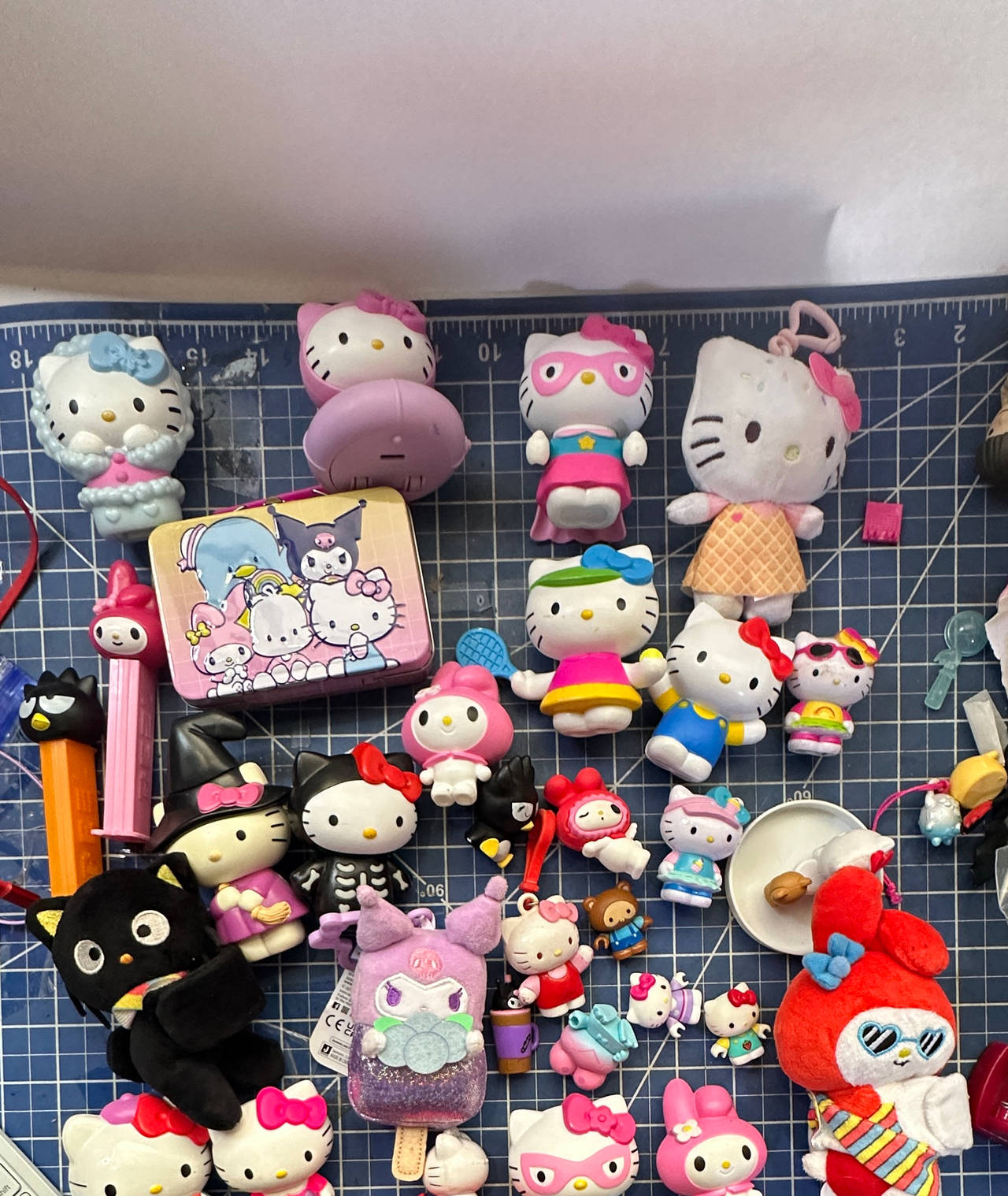 Sanrio Hello Kitty & Friends figure mini plush retro Lot. 161