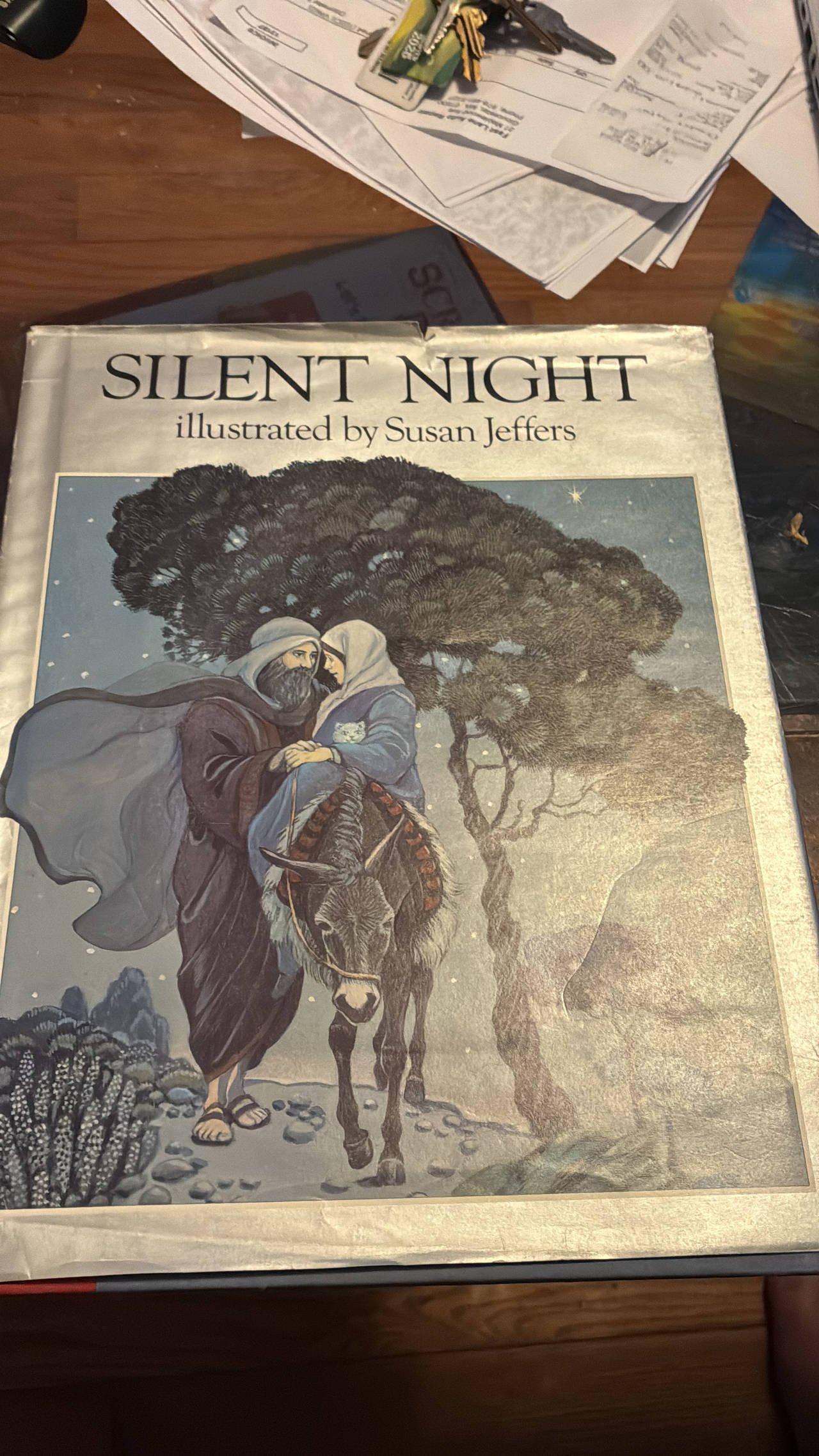Silent Night illustrated by Susan Jeffers