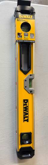 New DeWalt 24 in. Magnetic Box Beam Level - Image 1