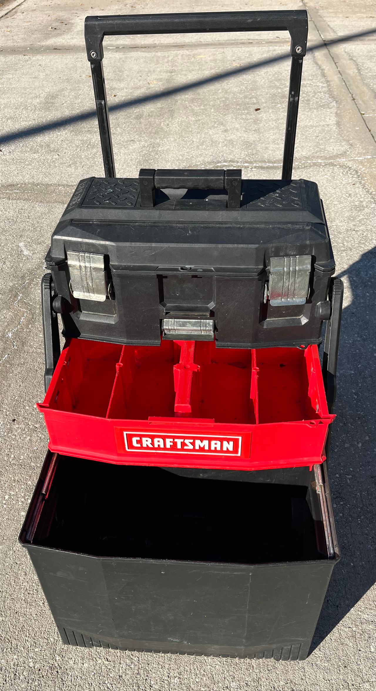 CRAFTSMAN Black Metal Rolling Tool Box
22-in W x 28-in H x 16 in D 