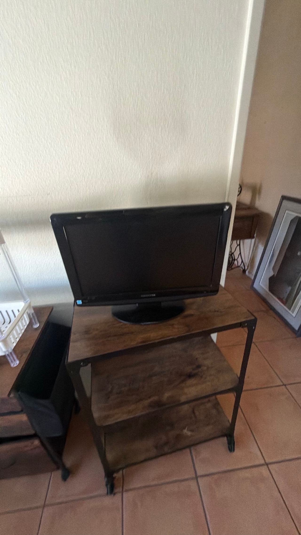 Memorex 19" LED HDTV