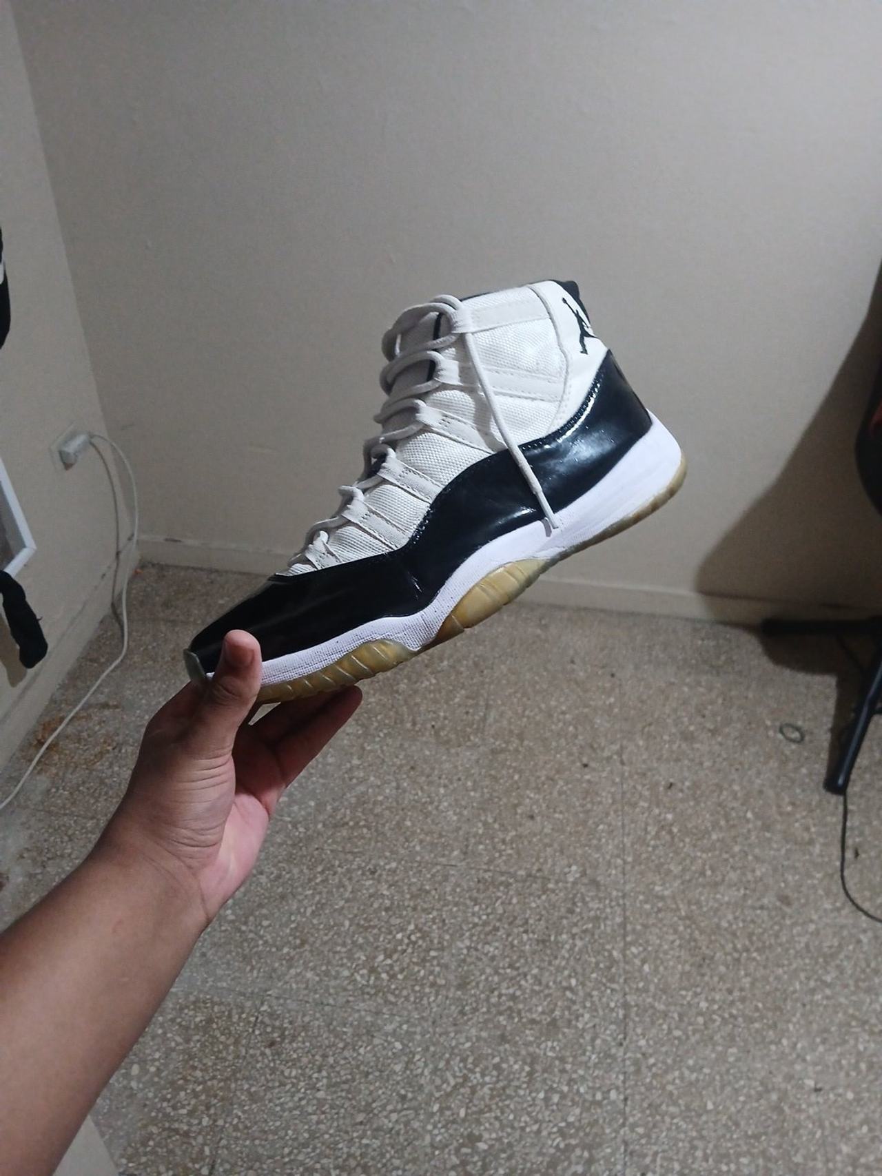 Air Jordan 11 Retro Concord