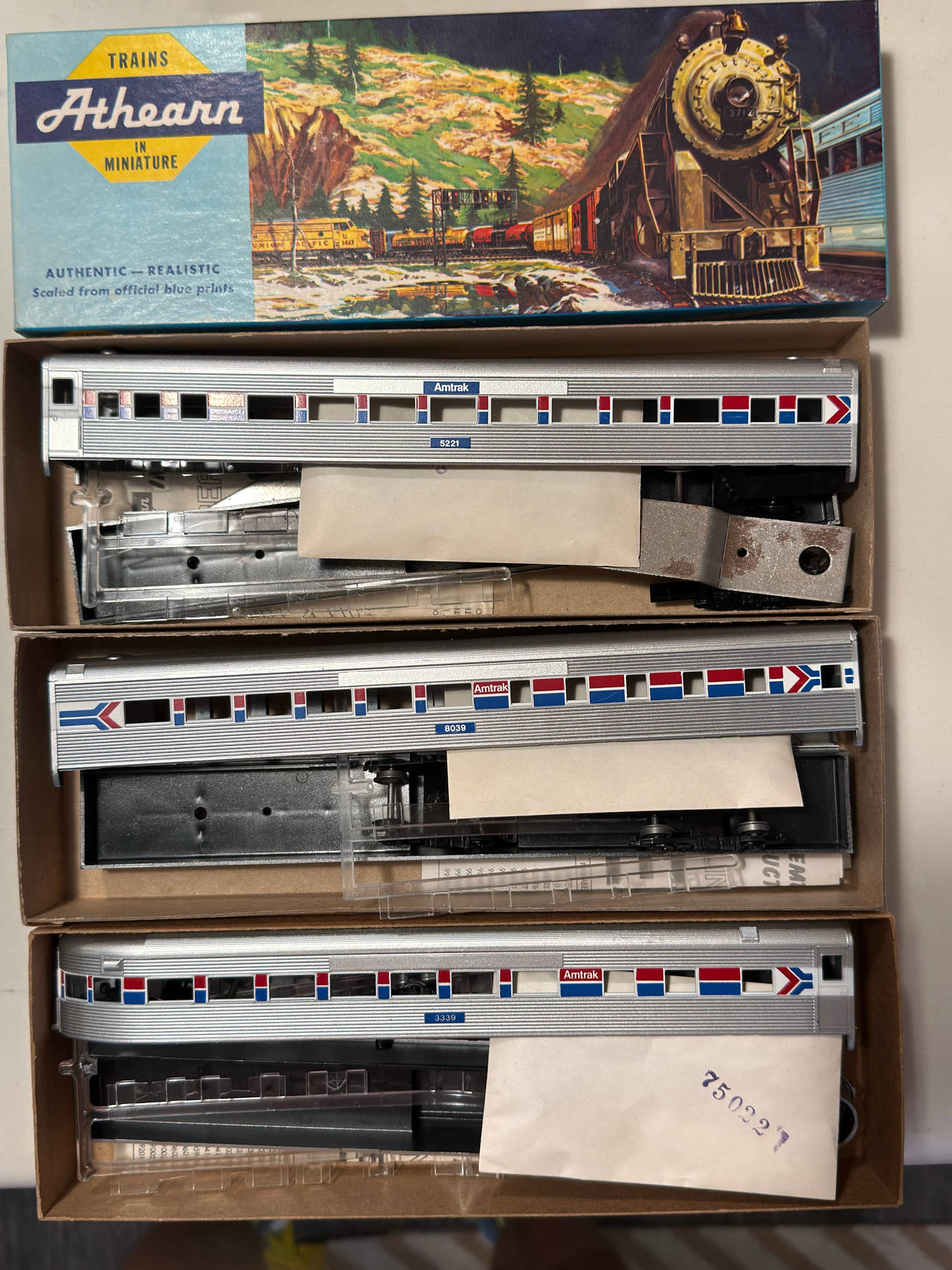 Athearn HO Scale Amtrak Streamlined Passenger Car Set Phase I