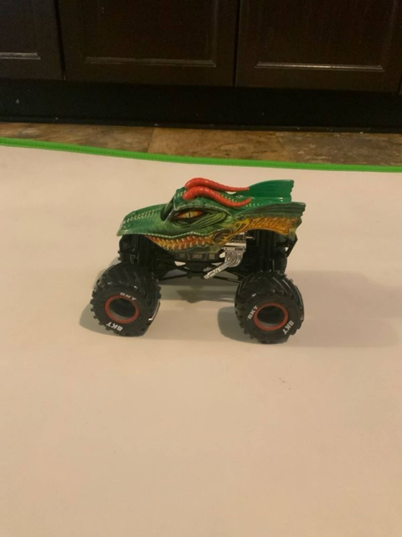 Hot Wheels Monster Trucks Dragon