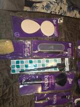 Etos Makeup Tool and Accessory Set - Image 3