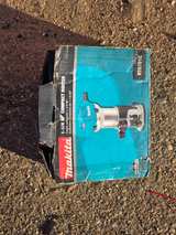 Makita RT0701C 1-1/4 HP Compact Router - Image 2