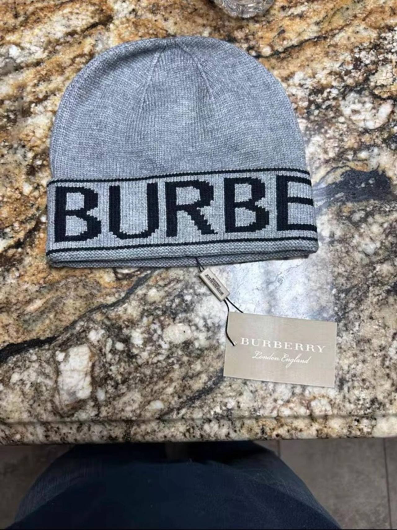 Burberryy Grey Cashmere Beanie