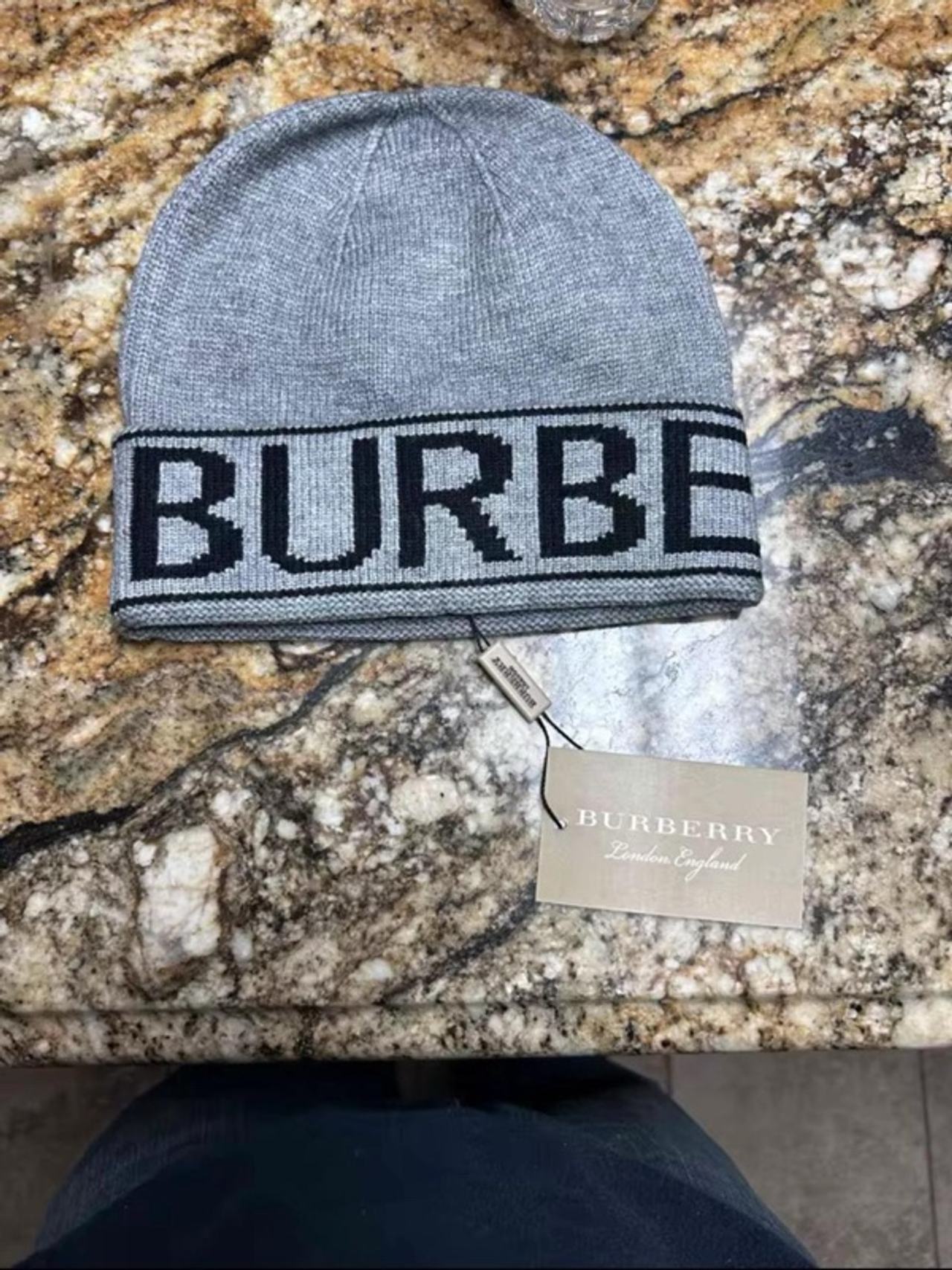 Burberryy Grey Cashmere Beanie