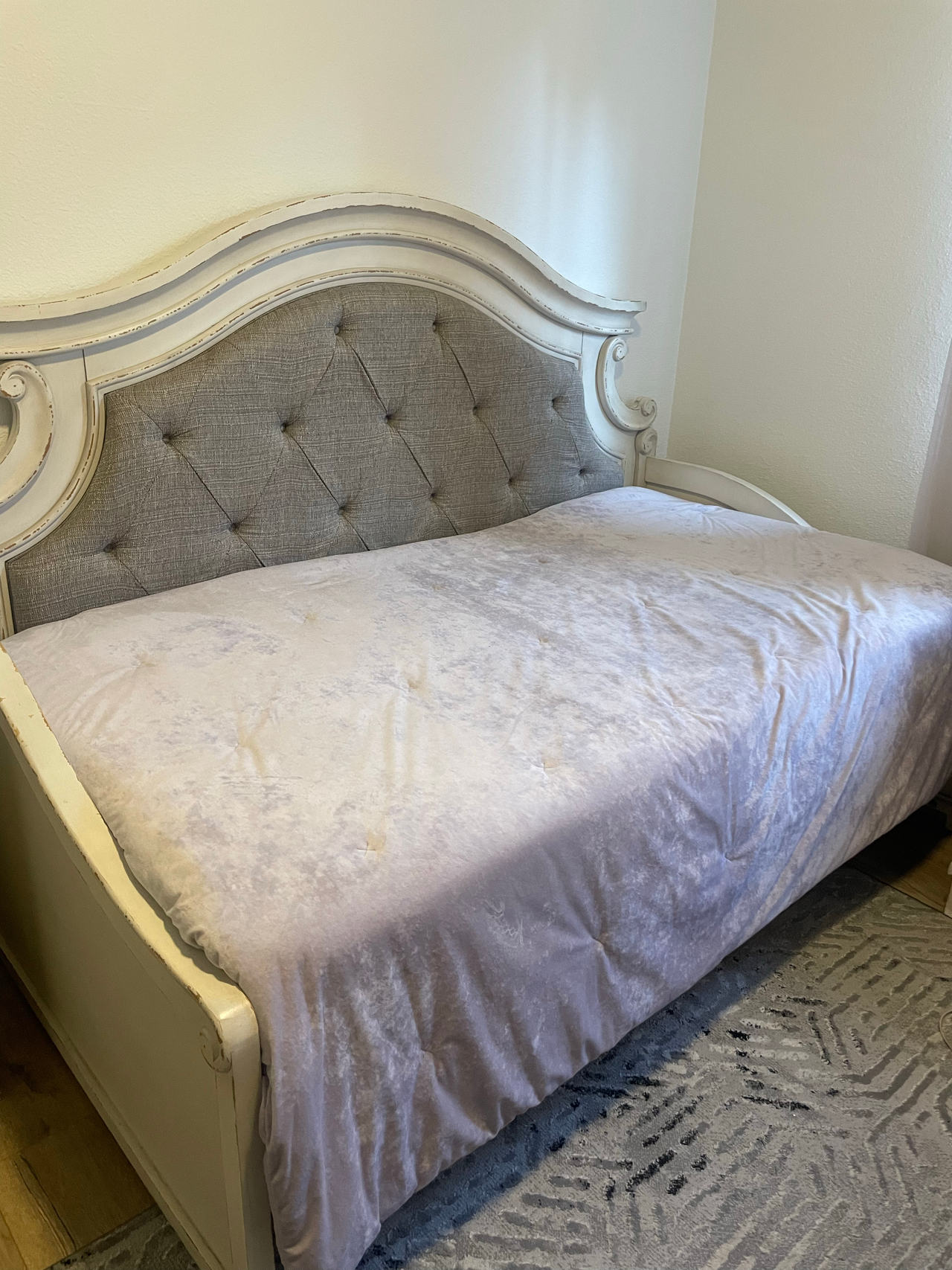 Upholstered Daybed