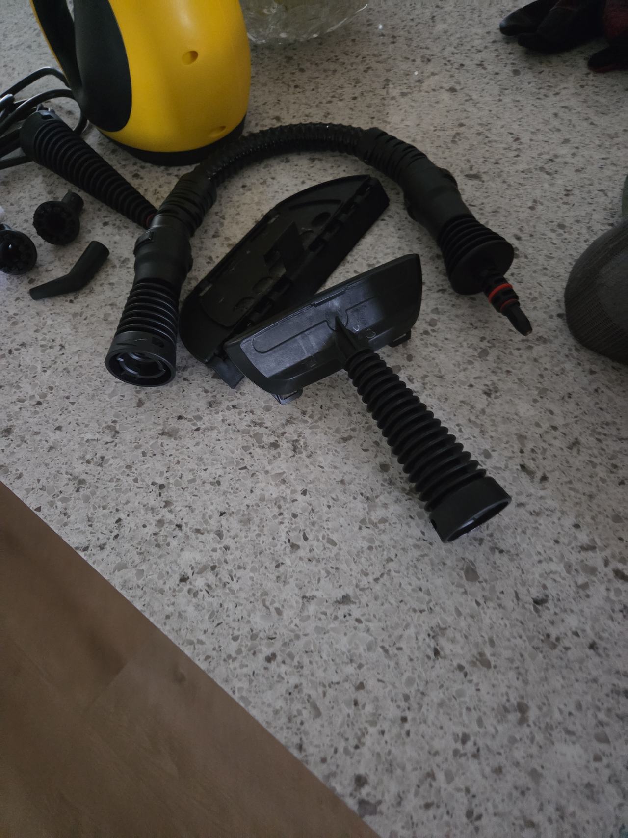 Phueut 1300W Handheld Steam Cleaner