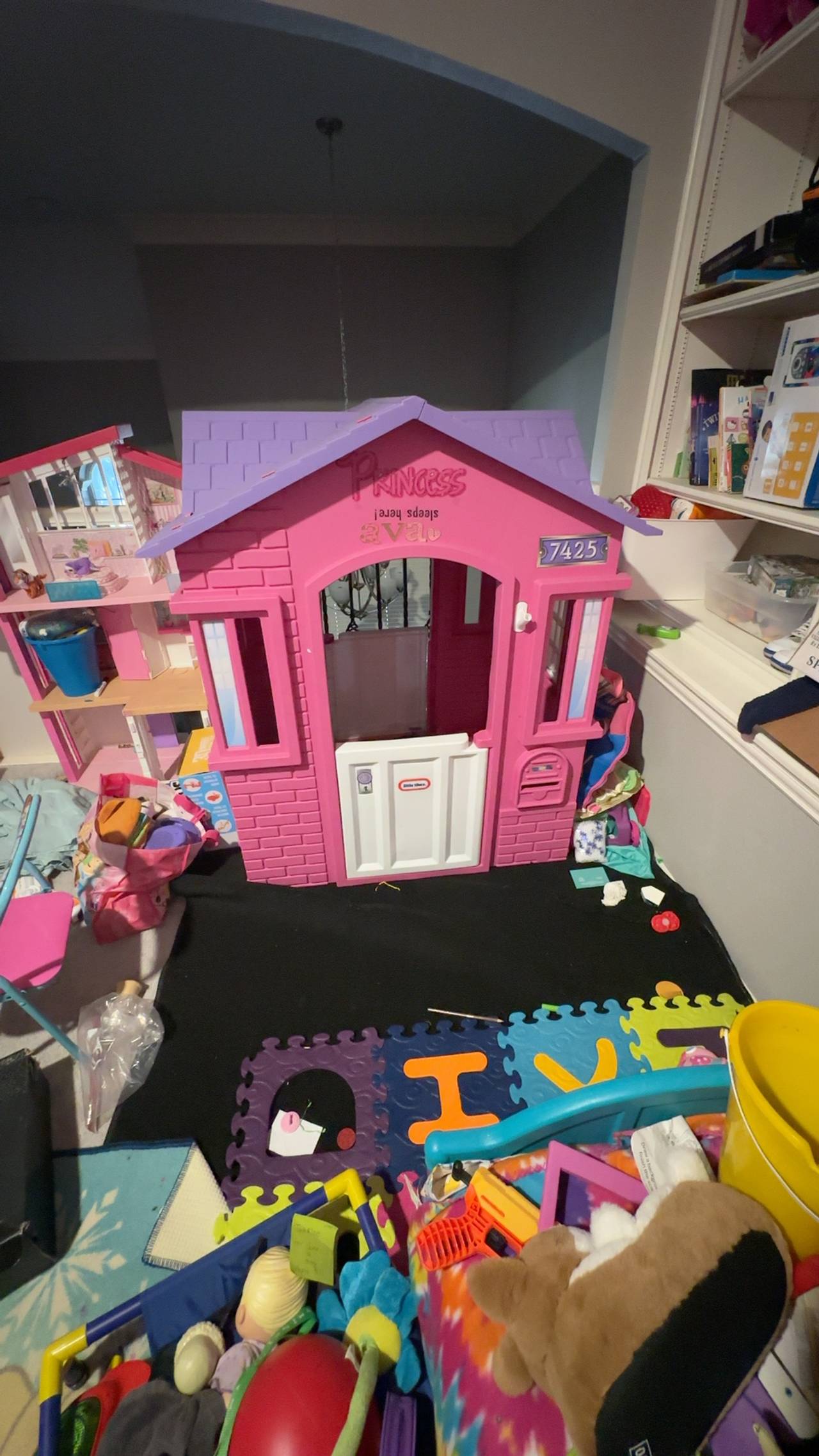 Little Tikes Cape Cottage Playhouse Pink