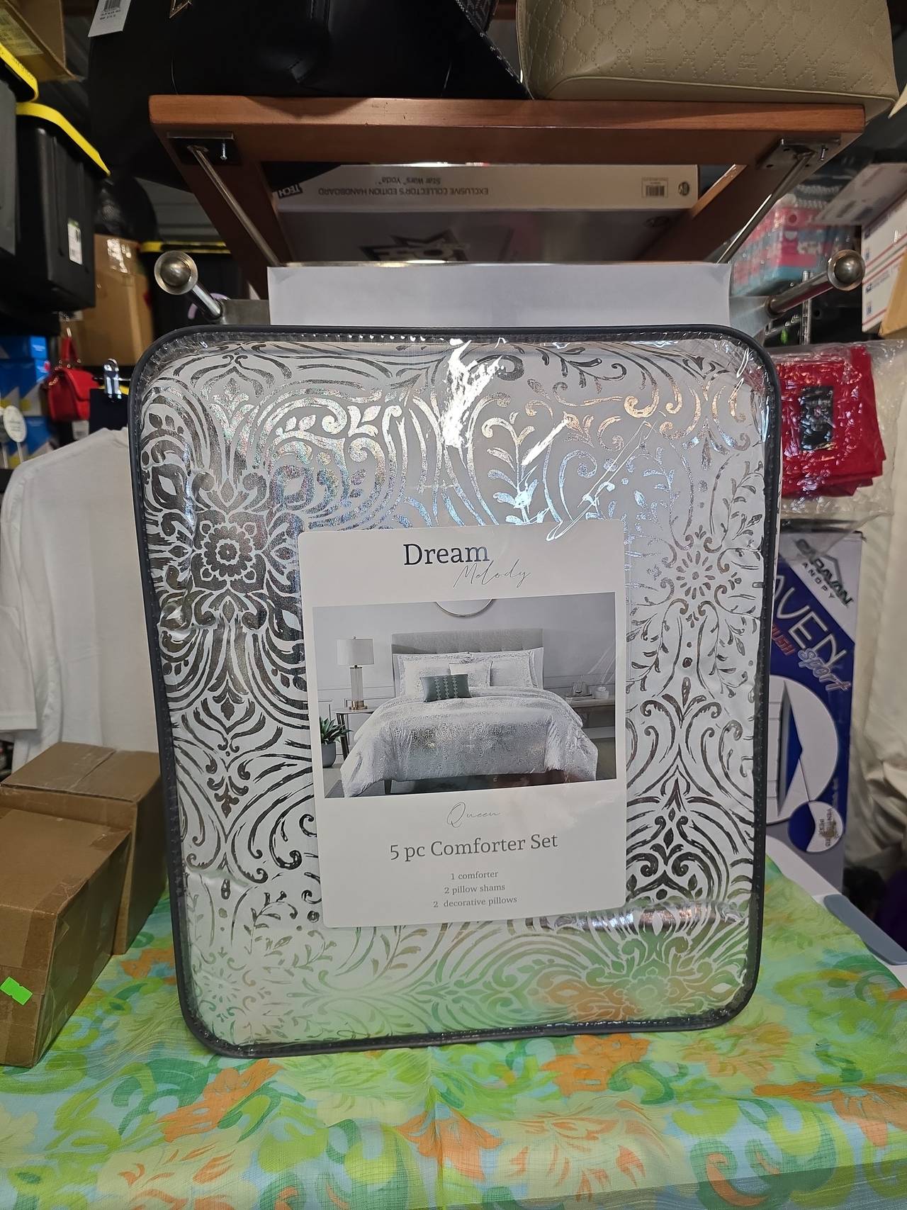 Dream Melody 5 pc Comforter Set Queen Silver Damask