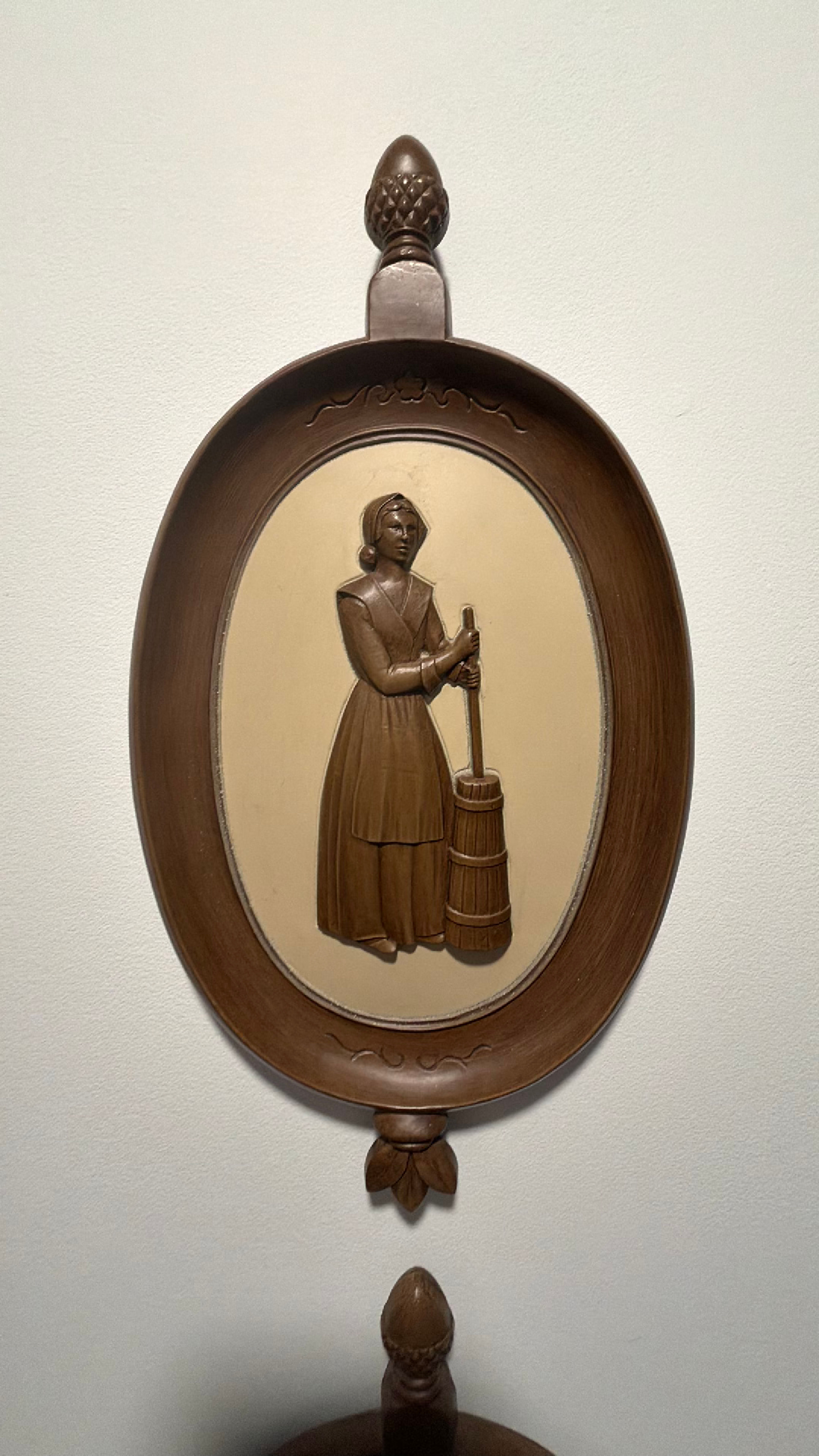 Syroco Pilgrim Wall Plaque Set – Colonial Man & Woman - Image 2