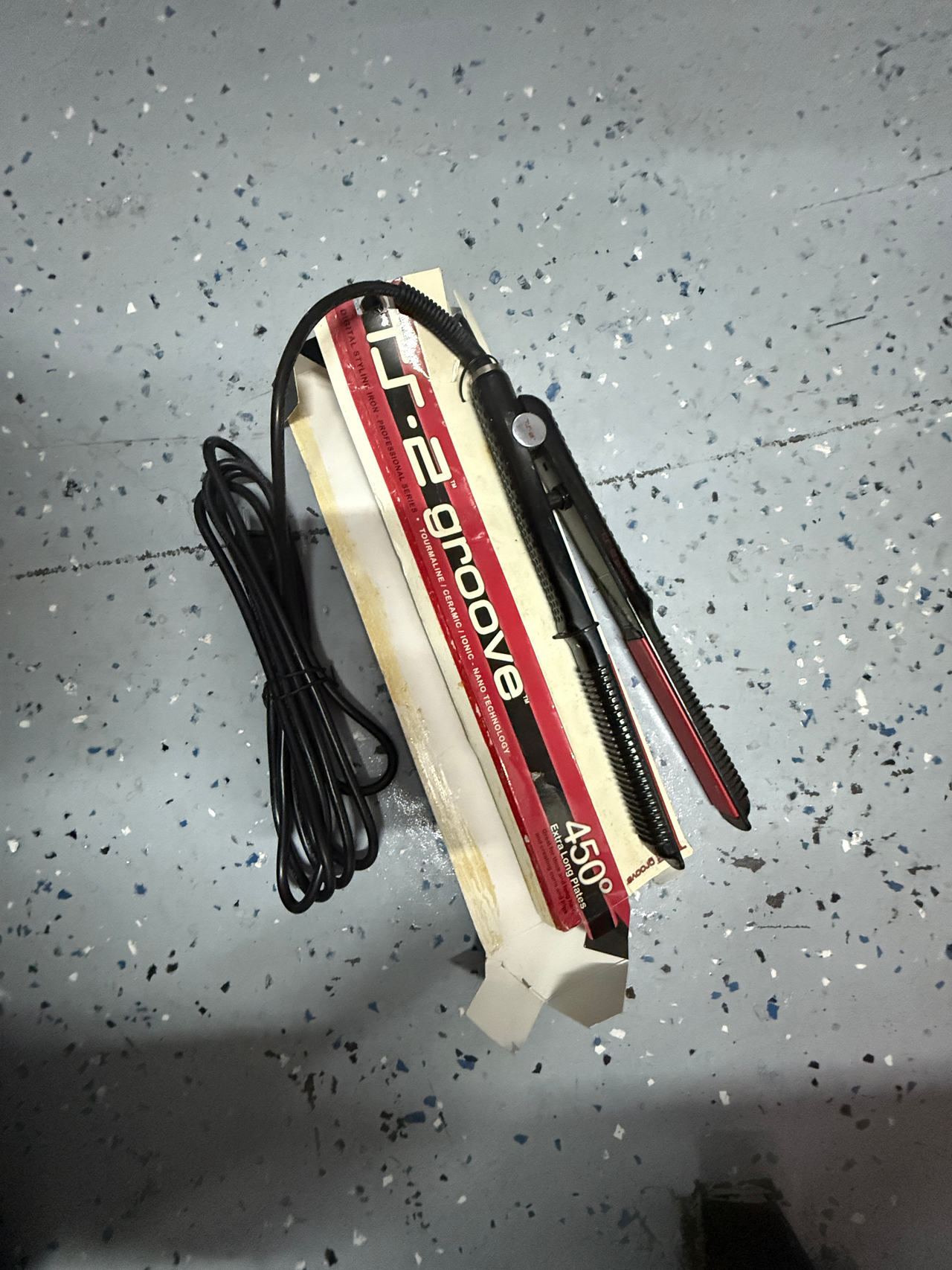 In-Groove Professional Digital Styling Iron