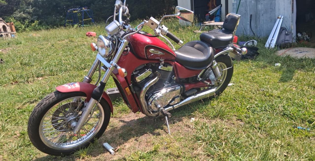 Suzuki Boulevard S40