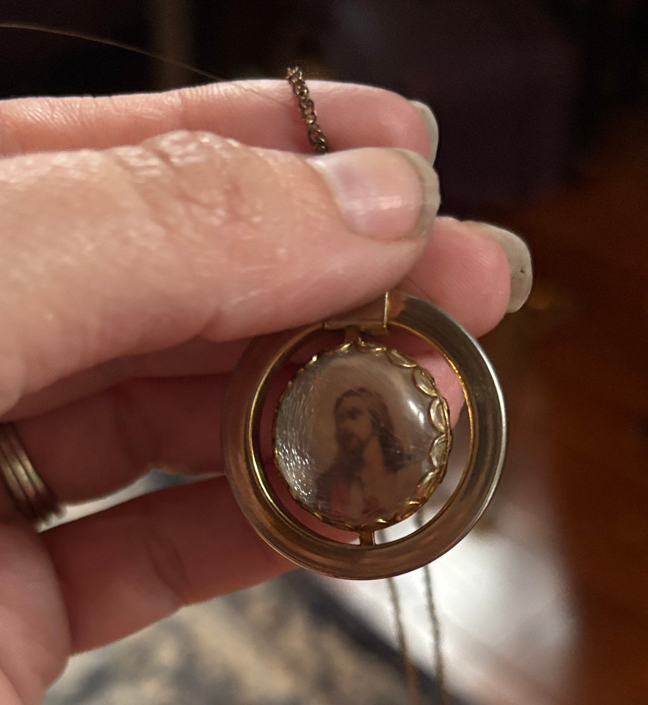Vintage Jesus Spinner Pendant Necklace