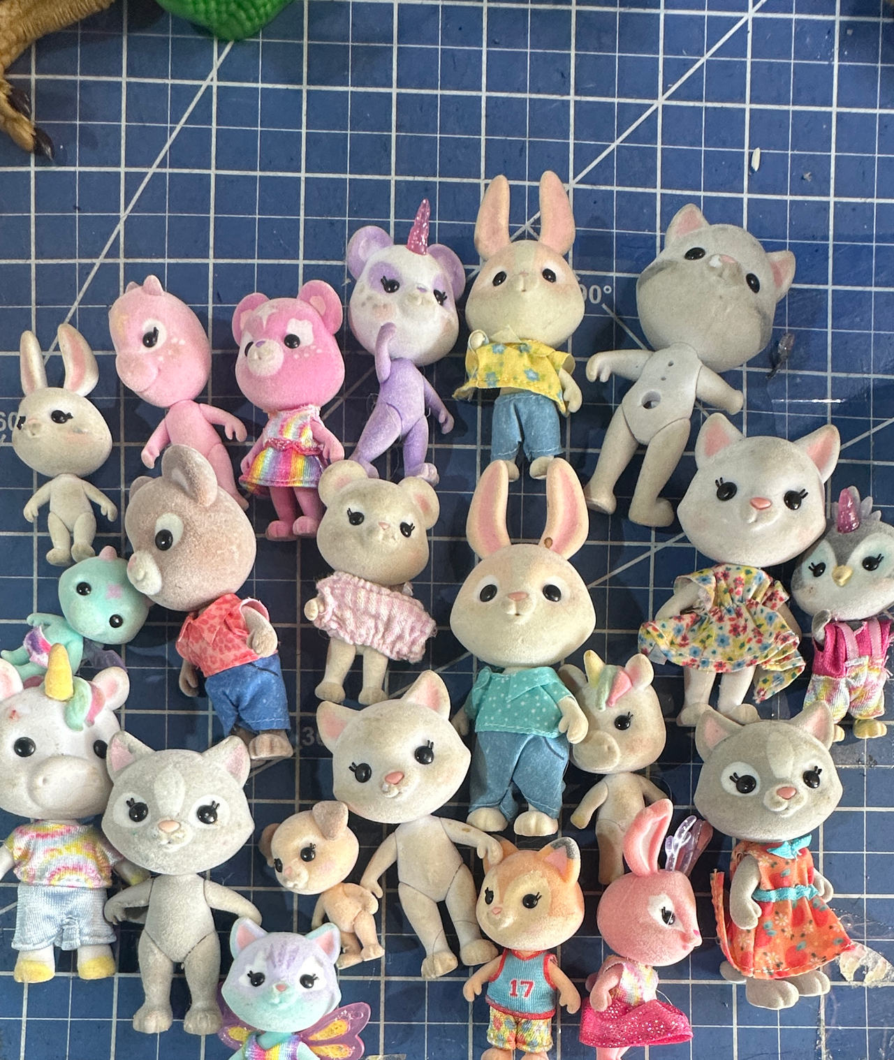 honeybee acres poseable animals bundle, bunny, kitten puppy unicorn 129