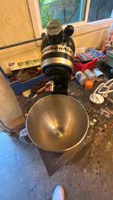 KitchenAid Artisan Series 5-Quart Tilt-Head Stand Mixer - Image 4