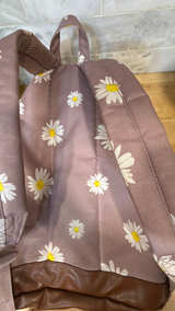 Herschel Heritage Backpack Daisy Print - Image 4