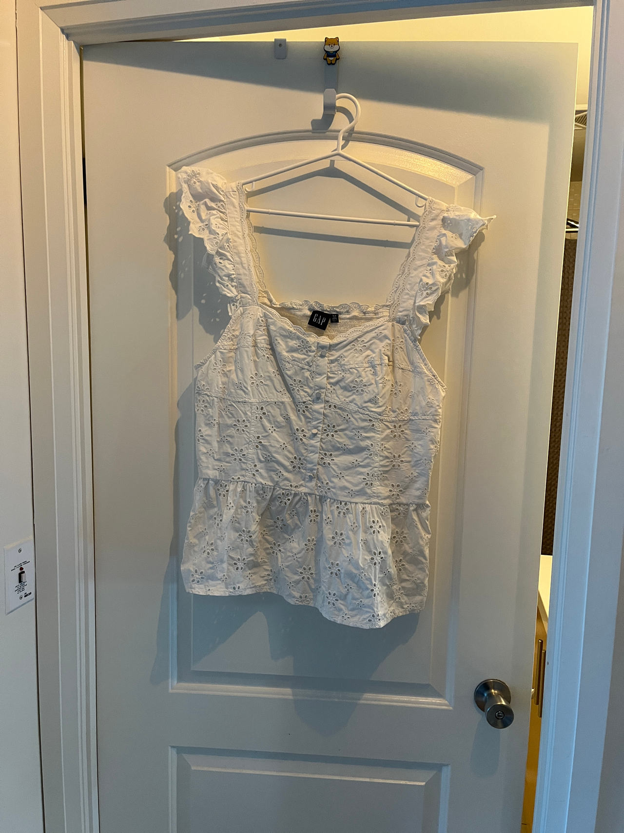 Gap Eyelet Ruffle Sleeve Top