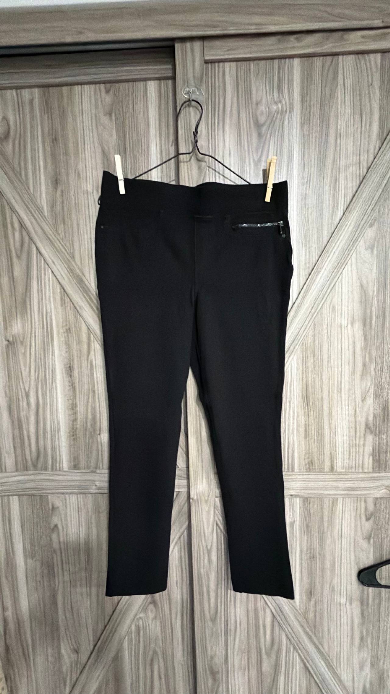 DKNY Jeans Women's Black Stretch Top Size Medium