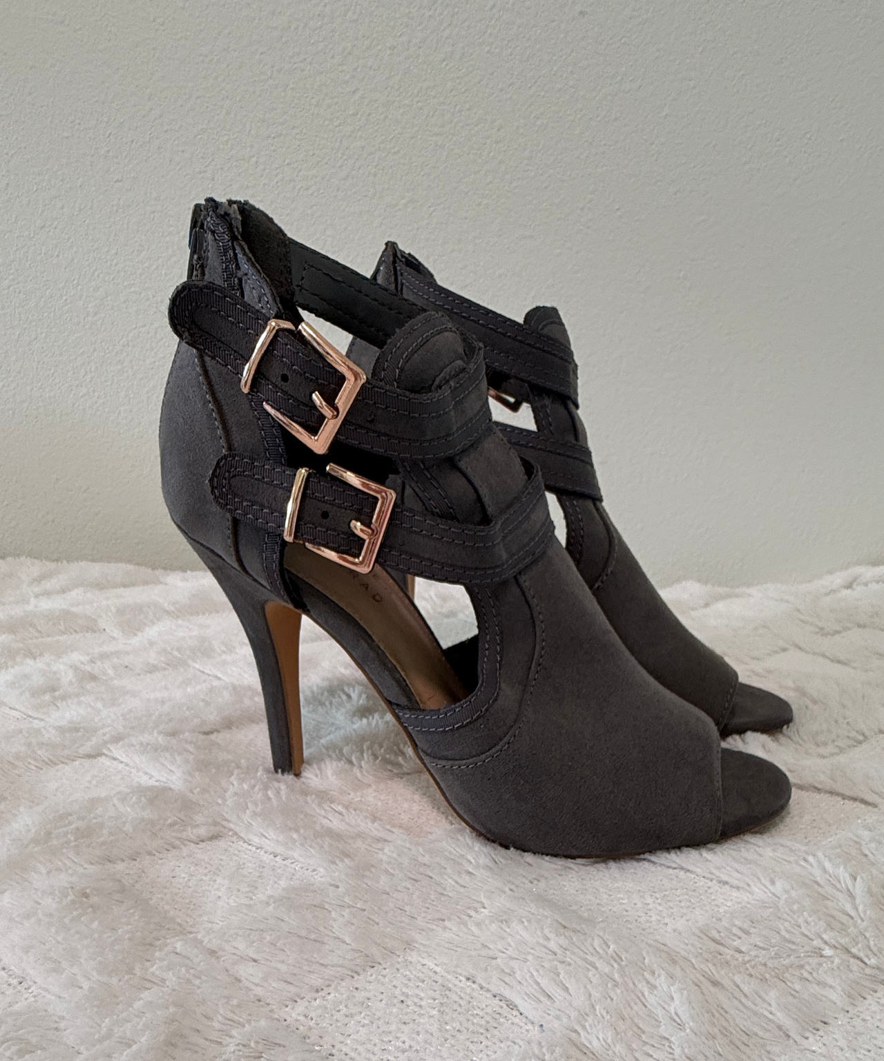 Lauren Conrad Peep Toe Buckle Booties size 7 grey heels