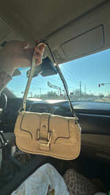 Guess White Leather Shoulder Bag - Image 3