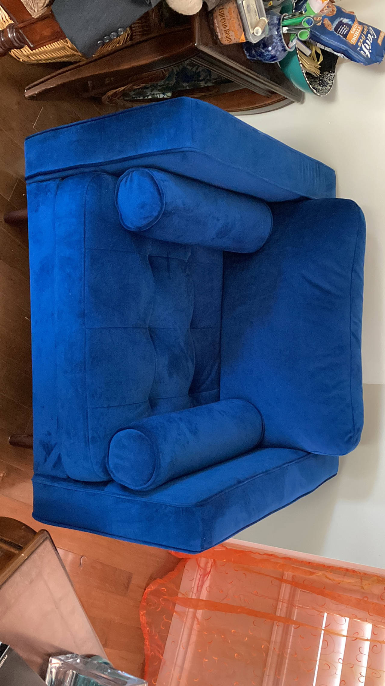 Velvet Armchair - Structube Kinsey
