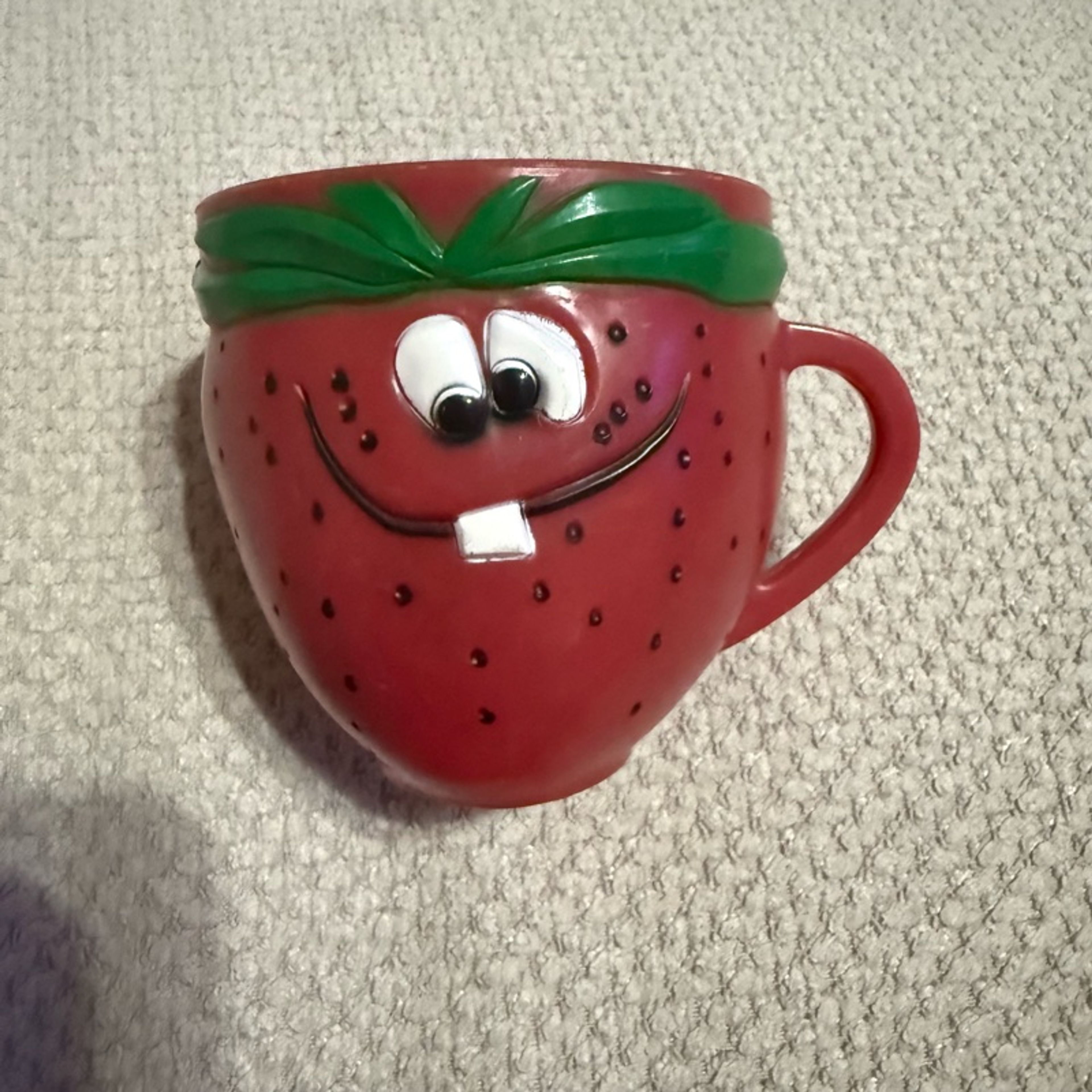 Pillsbury Freckle Face Strawberry Plastic Cup