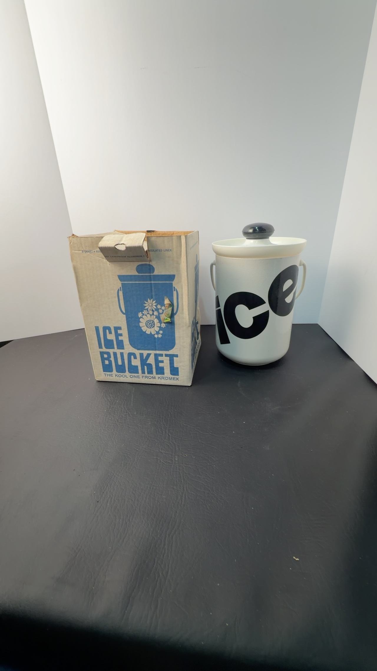 Plas-tex Vintage Ice Bucket