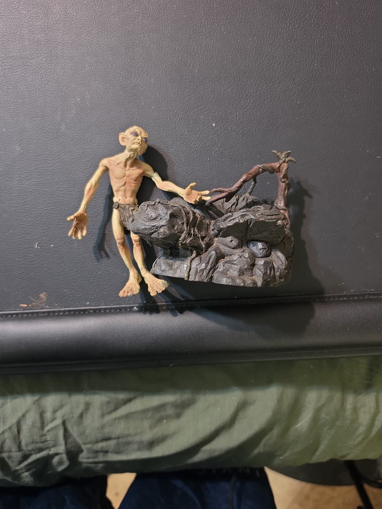 Toy Biz Lord of the Rings Gollum Action Figure
